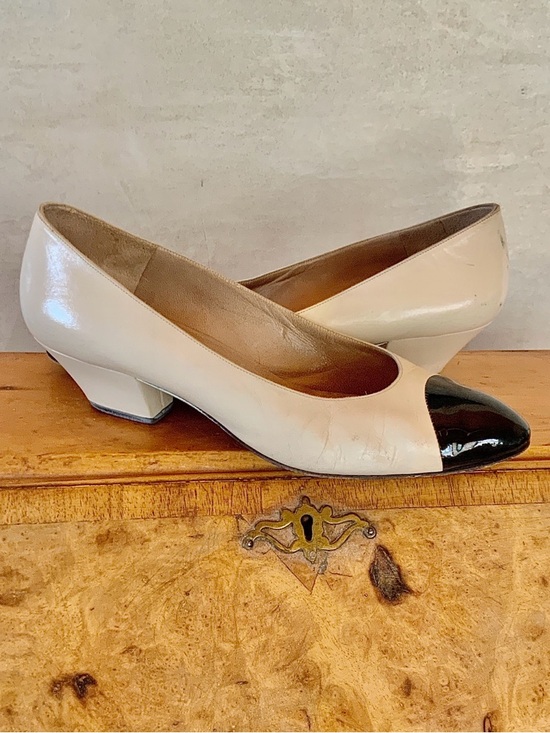Bruno Magli Shoes - Bruno MAGLI Cap Toe Pump 8M🖤